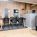 5 Star In Holiday home